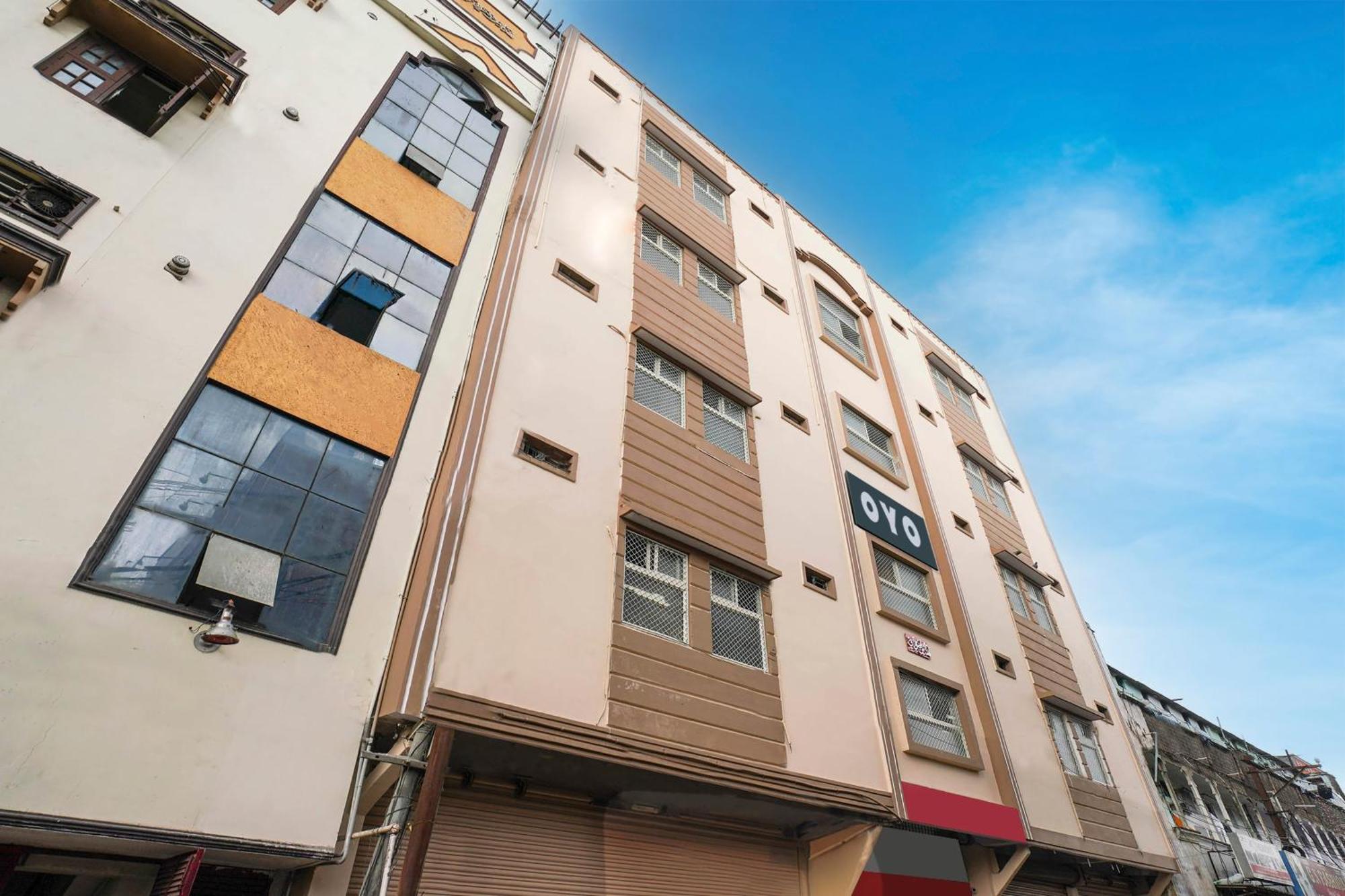 Hotel O Aroma Classic Near Nampally Main Railway Station 하이데라바드 외부 사진