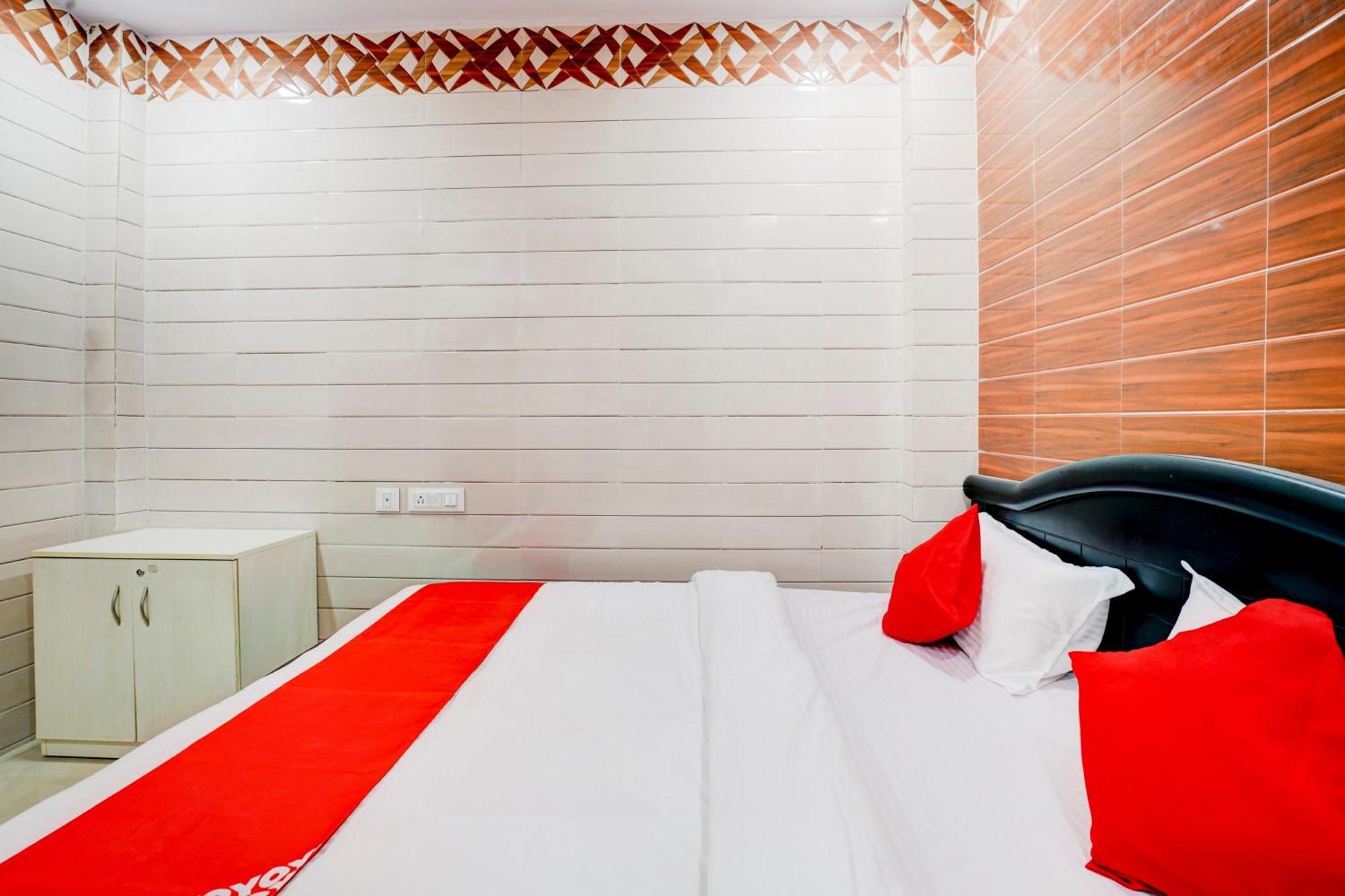Hotel O Aroma Classic Near Nampally Main Railway Station 하이데라바드 외부 사진